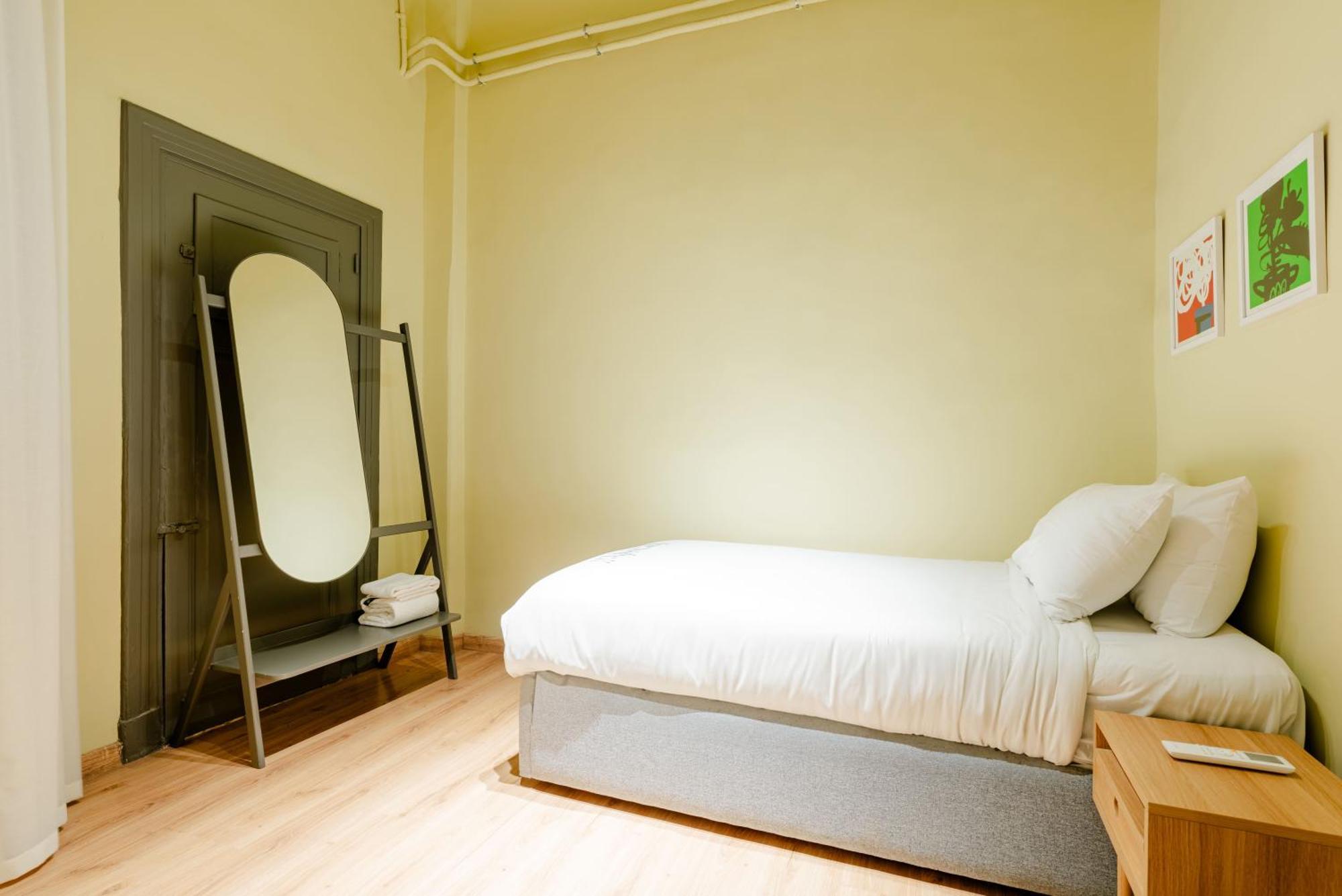 Grey L Studio Apartments Downtown Alexandria Menasce House Exterior foto